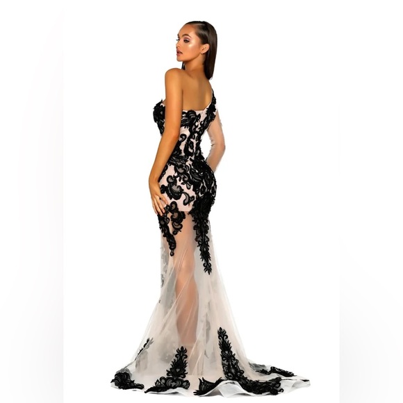 New with tags formal gown - Picture 3 of 4